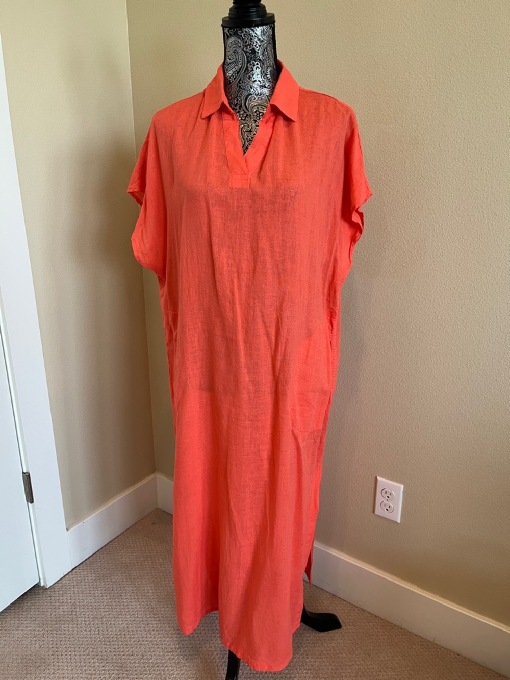 Tahari Women’s Linen Blend  Coral V-Neck Swim Coverup Tunic Size Medium